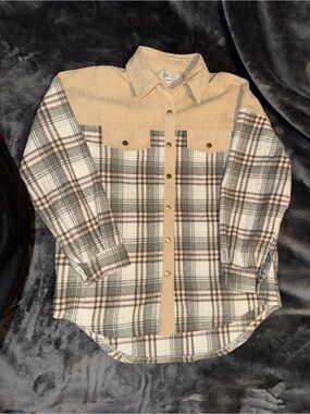 JEN & CO Beige and Gray Plaid Shacket